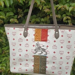 MCM Visetos Striped Munich Lion Tote White